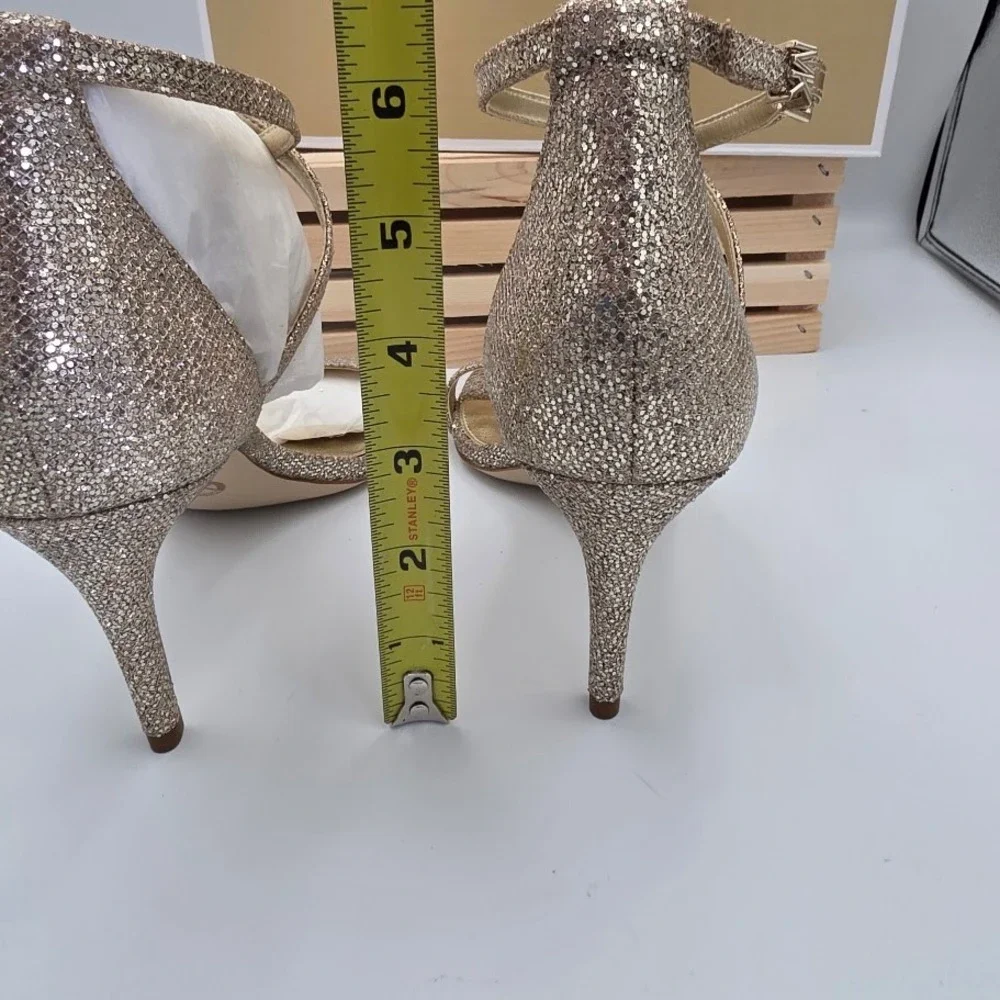 Michael Kors dazzle your